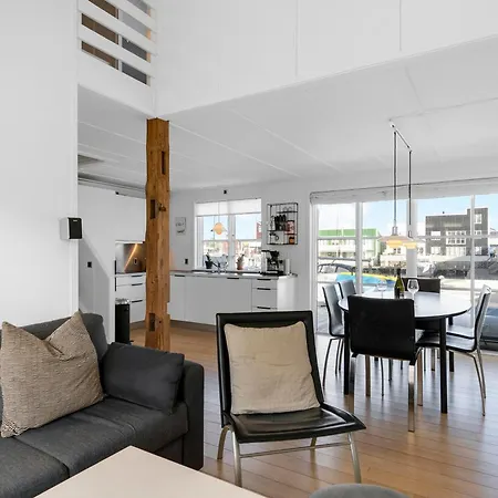 Beautiful Near Oer Maritime Village For 6 People